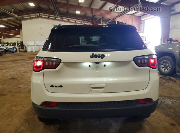 3C4NJDBNXPT544635 2023 JEEP COMPASS White Rear view