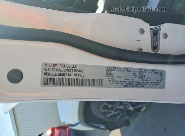 3C4NJDBNXTT165449 2026 JEEP COMPASS White Vista de la etiqueta del VIN