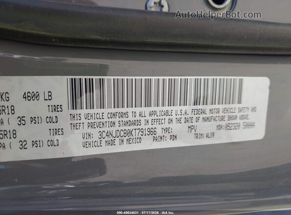 3C4NJDCB0KT791966 2019 JEEP COMPASS Gray Vista del compartimento del motor