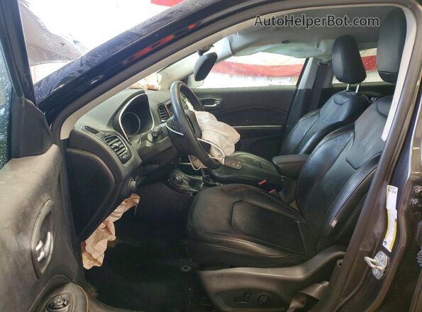 3C4NJDCB0LT111713 2020 JEEP COMPASS Серый Вид салона спереди