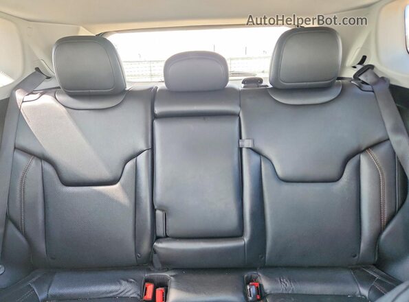 3C4NJDCB0LT231379 2020 JEEP COMPASS Черный Вид задних сидений