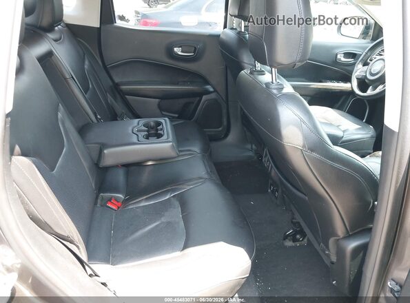 3C4NJDCB1JT116044 2018 JEEP COMPASS Gray VIN კოდის სტიკერის ხედი