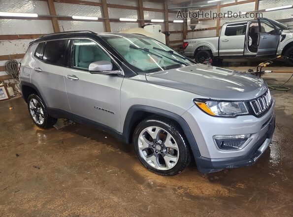 3C4NJDCB1JT264615 2018 JEEP COMPASS Silver Przód prawy