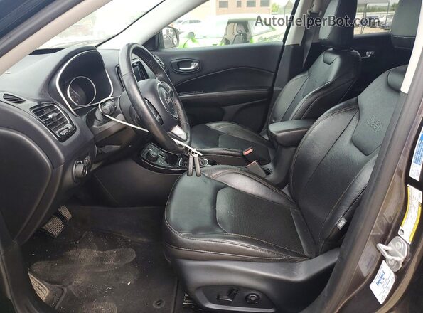 3C4NJDCB1JT354332 2018 JEEP COMPASS Gray წინა სალონის ხედი