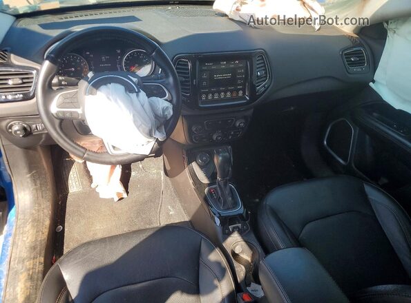 3C4NJDCB1LT215904 2020 JEEP COMPASS Blue Вид панелі приладів