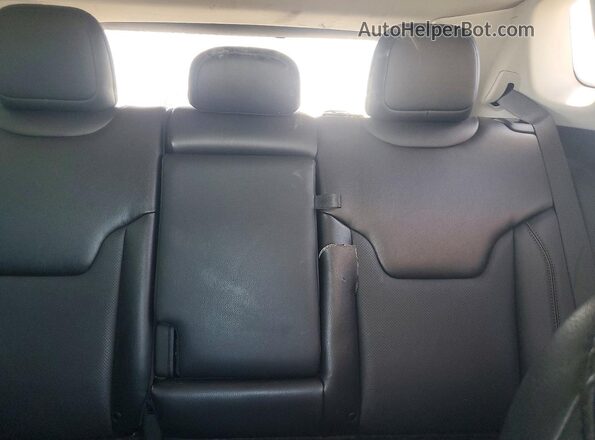 3C4NJDCB1LT215904 2020 JEEP COMPASS Blue Вид задніх сидінь
