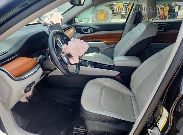 3C4NJDCB1NT100965 2022 JEEP COMPASS Черный Вид салона спереди