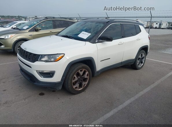 3C4NJDCB2HT681042 2017 JEEP COMPASS White Front left