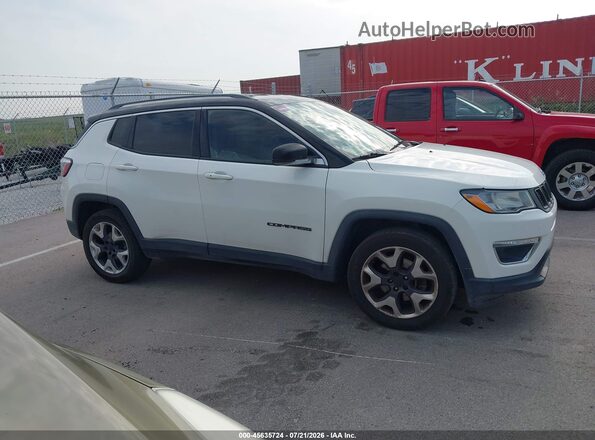 3C4NJDCB2HT681042 2017 JEEP COMPASS White Rear interior view