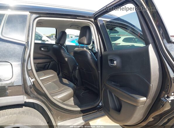3C4NJDCB2JT334008 2018 JEEP COMPASS Black Vista de la etiqueta del VIN