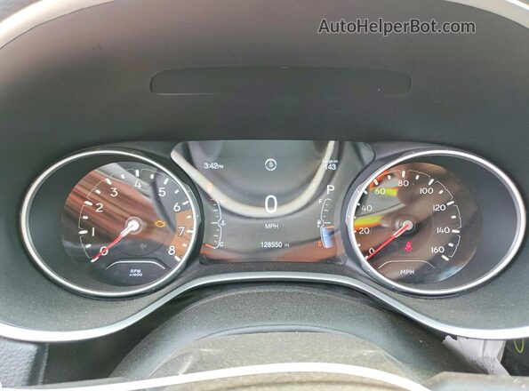 3C4NJDCB2KT827821 2019 JEEP COMPASS Зеленый Вид щитка приборов