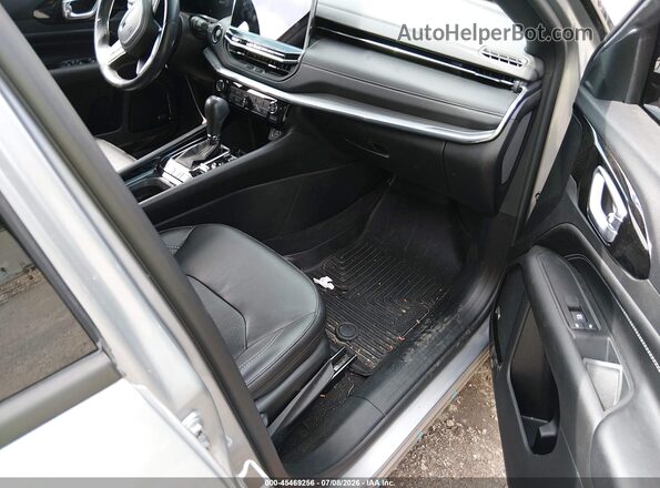 3C4NJDCB2NT181510 2022 JEEP COMPASS Silver Vista interior delantera