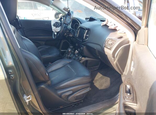 3C4NJDCB3JT258847 2018 JEEP COMPASS Green წინა სალონის ხედი