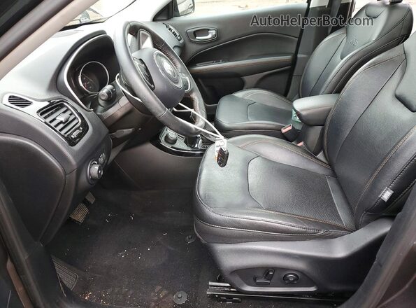 3C4NJDCB3KT599764 2019 JEEP COMPASS Gray წინა სალონის ხედი