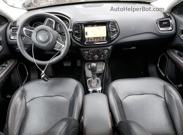 3C4NJDCB3KT599764 2019 JEEP COMPASS Gray წინა პანელის ხედი