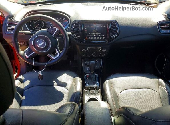 3C4NJDCB3LT228329 2020 JEEP COMPASS Red წინა პანელის ხედი