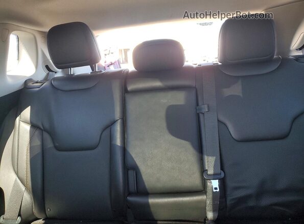 3C4NJDCB3LT228329 2020 JEEP COMPASS Red უკანა სავარძლების ხედი