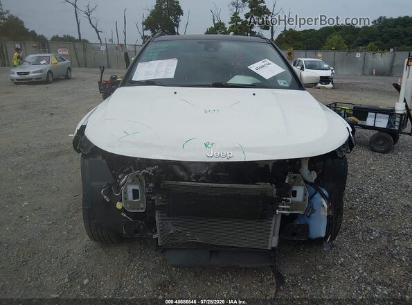3C4NJDCB3MT544914 2021 JEEP COMPASS Белый Вид задней части салона