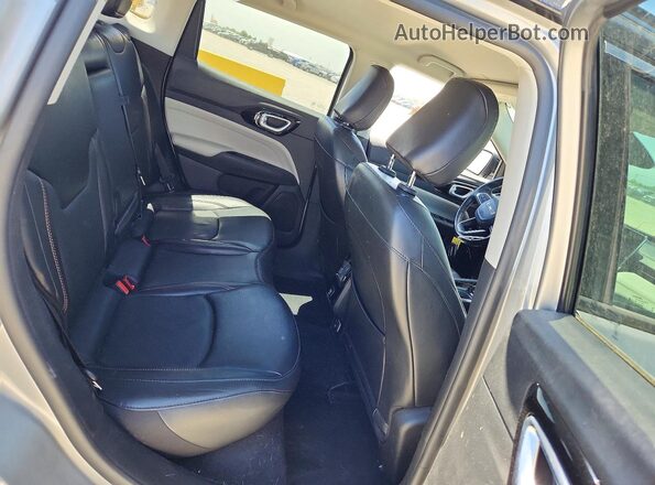 3C4NJDCB3NT153294 2022 JEEP COMPASS Gray Rear interior view