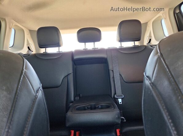 3C4NJDCB3NT153294 2022 JEEP COMPASS Gray Rear seats view