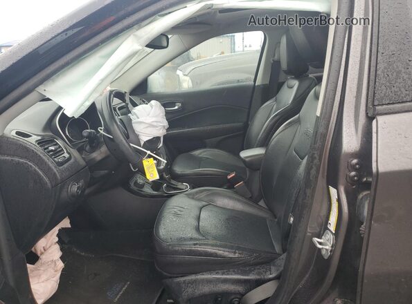 3C4NJDCB4JT458149 2018 JEEP COMPASS Gray Vista interior delantera