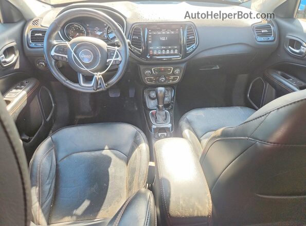 3C4NJDCB4LT159957 2020 JEEP COMPASS Blue Вид панелі приладів