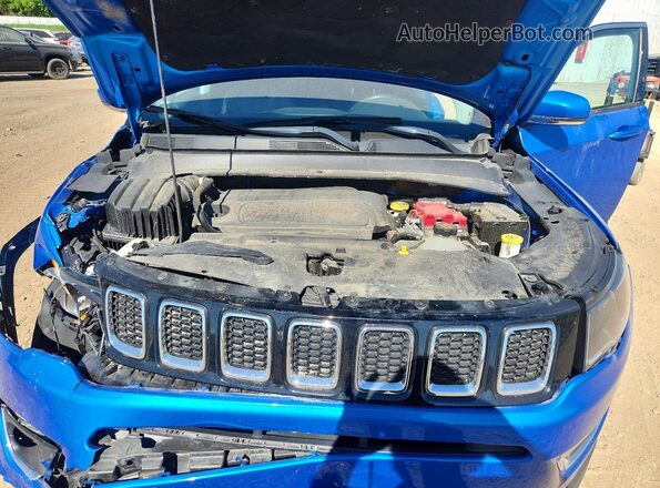 3C4NJDCB4LT159957 2020 JEEP COMPASS Blue Вид підкапотного простору