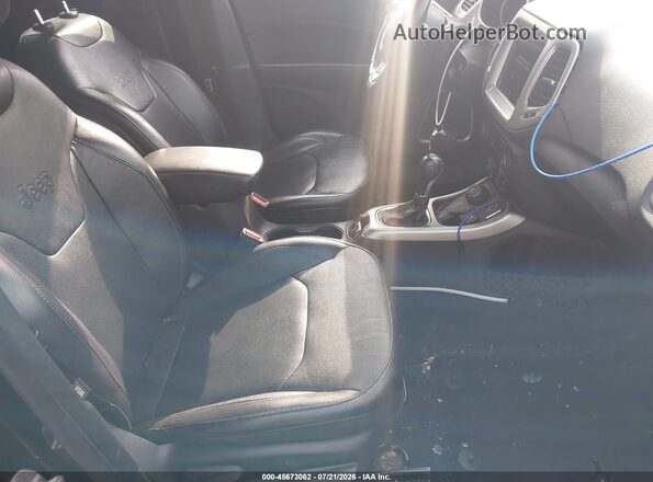 3C4NJDCB4LT235600 2020 JEEP COMPASS Black Вид салону спереду