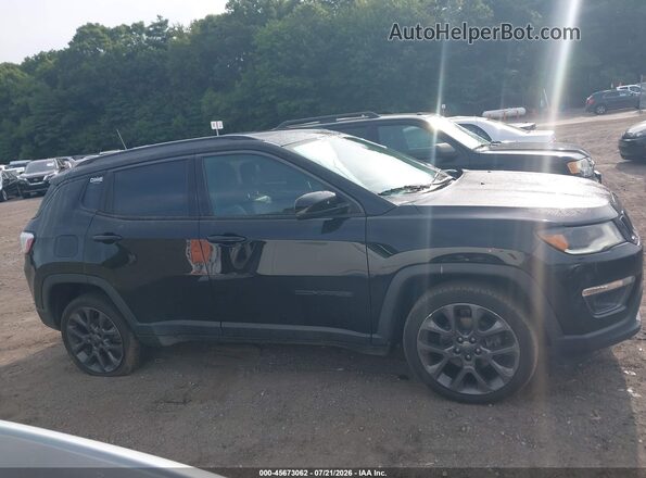 3C4NJDCB4LT235600 2020 JEEP COMPASS Black Вид задньої частини салону