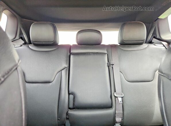 3C4NJDCB4NT215124 2022 JEEP COMPASS Burgundy Вид задніх сидінь