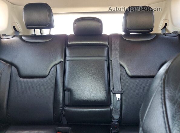 3C4NJDCB5JT332799 2018 JEEP COMPASS Black Հետևի նստատեղերի տեսք