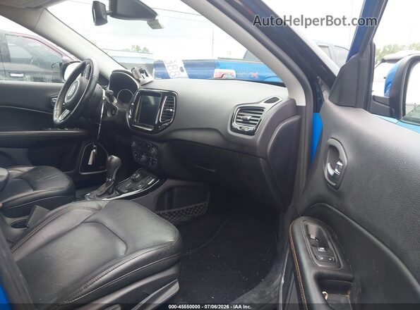 3C4NJDCB5JT456572 2018 JEEP COMPASS Blue Սալոնի դիմացի տեսք