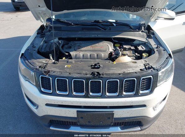 3C4NJDCB5JT457124 2018 JEEP COMPASS White Вид ззаду