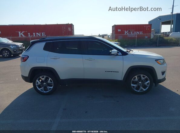 3C4NJDCB5JT457124 2018 JEEP COMPASS White Вид задньої частини салону
