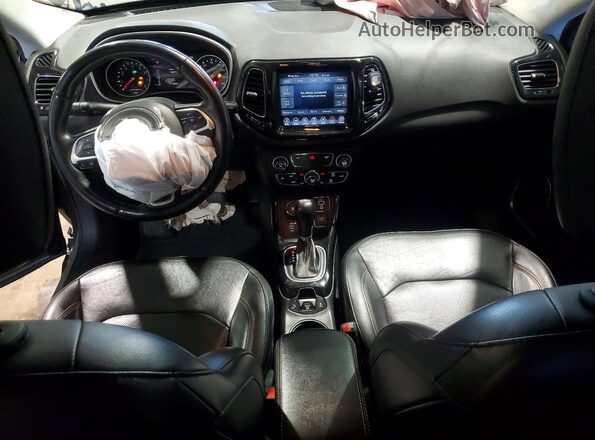 3C4NJDCB5KT673024 2019 JEEP COMPASS Gray Առջևի վահանակի տեսք