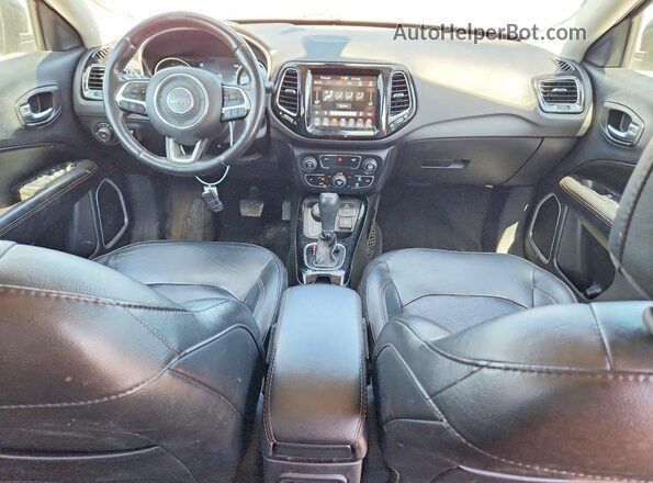 3C4NJDCB5KT767002 2019 JEEP COMPASS Black Vista del salpicadero