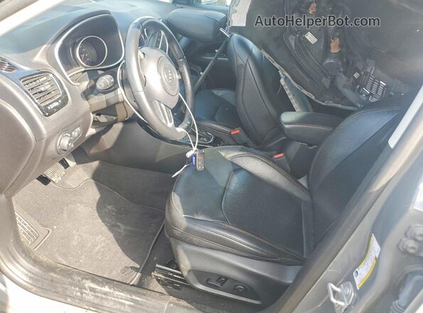 3C4NJDCB5LT223813 2020 JEEP COMPASS Серый Вид салона спереди