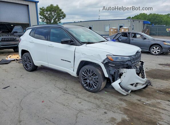 3C4NJDCB5NT115355 2022 JEEP COMPASS White Delantero derecho