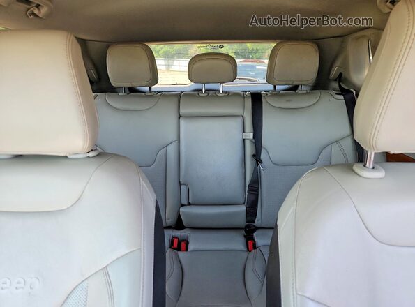 3C4NJDCB5NT224558 2022 JEEP COMPASS White Rear seats view