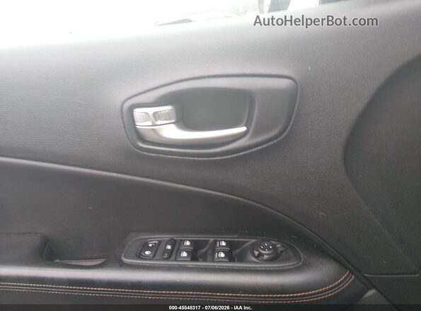 3C4NJDCB6JT131848 2018 JEEP COMPASS Black 