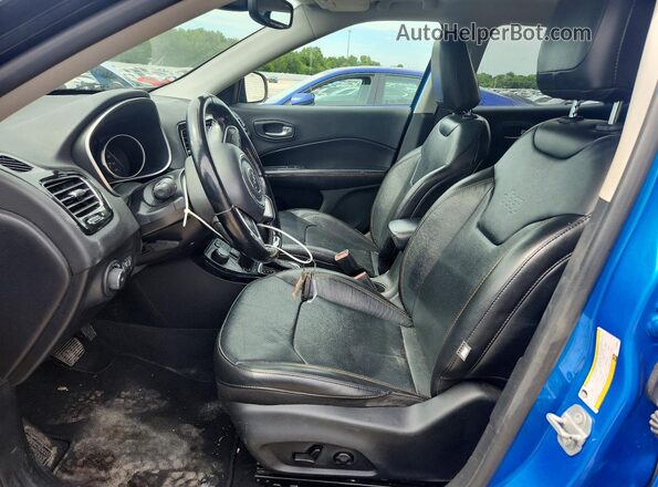 3C4NJDCB6MT586221 2021 JEEP COMPASS Синий Вид салона спереди