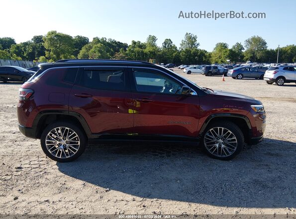 3C4NJDCB6NT147909 2022 JEEP COMPASS Бордовый Вид задней части салона