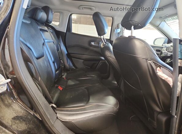 3C4NJDCB7JT199429 2018 JEEP COMPASS Black Widok wnętrza z tyłu