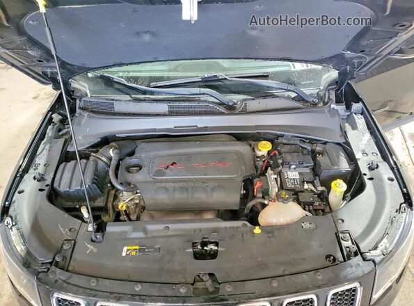 3C4NJDCB7JT255563 2018 JEEP COMPASS Black Vista del compartimento del motor