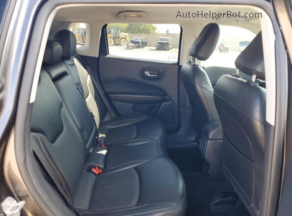 3C4NJDCB7MT528005 2021 JEEP COMPASS Gray Вид задньої частини салону