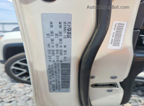 3C4NJDCB8JT483930 2018 JEEP COMPASS White Շարժիչի բաժամունքի տեսք