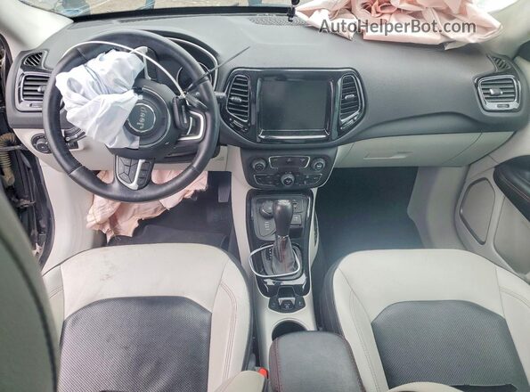 3C4NJDCB8KT673289 2019 JEEP COMPASS Black წინა პანელის ხედი