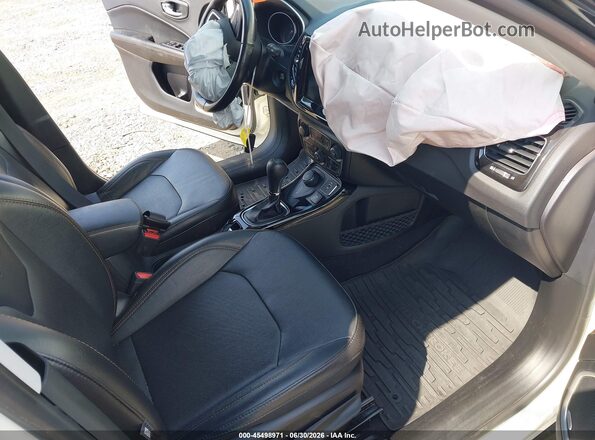 3C4NJDCB8MT562678 2021 JEEP COMPASS White Вид салону спереду