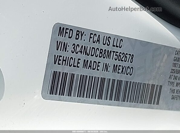 3C4NJDCB8MT562678 2021 JEEP COMPASS White Вид підкапотного простору