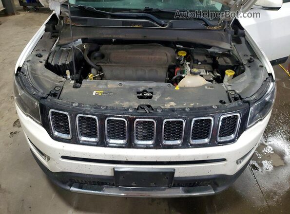 3C4NJDCB9HT675156 2017 JEEP COMPASS White Vista interior trasera